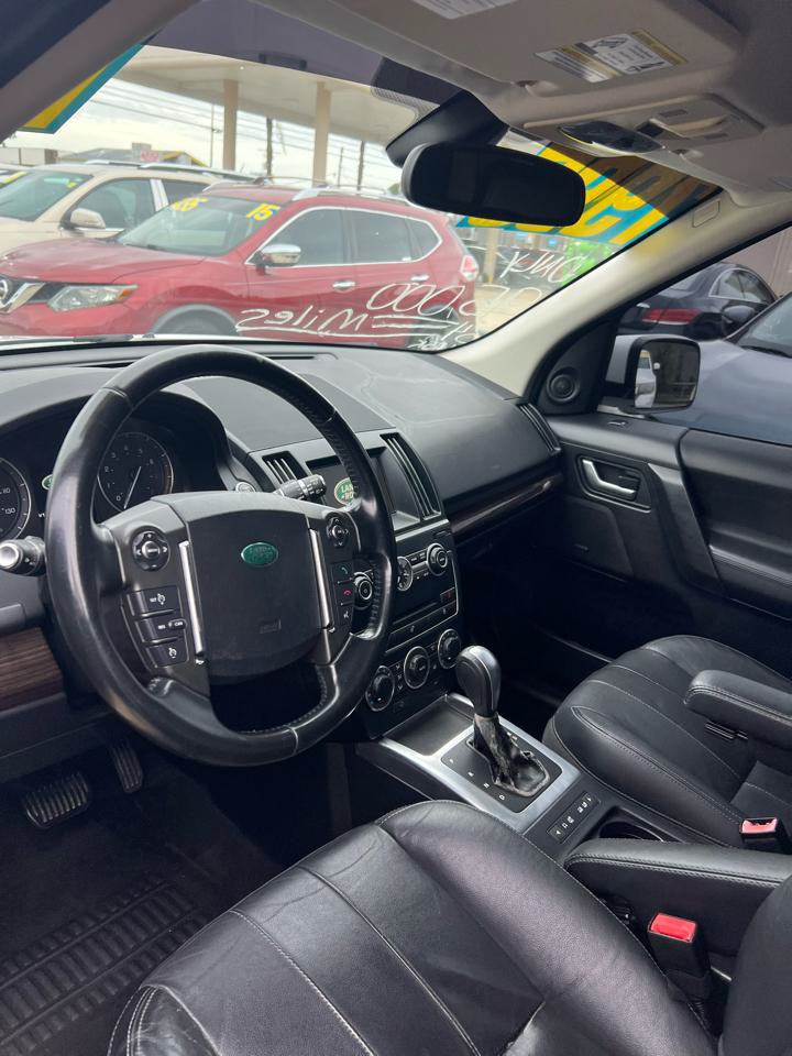 Used 2014 Land Rover LR2 AWD/4WD image 10
