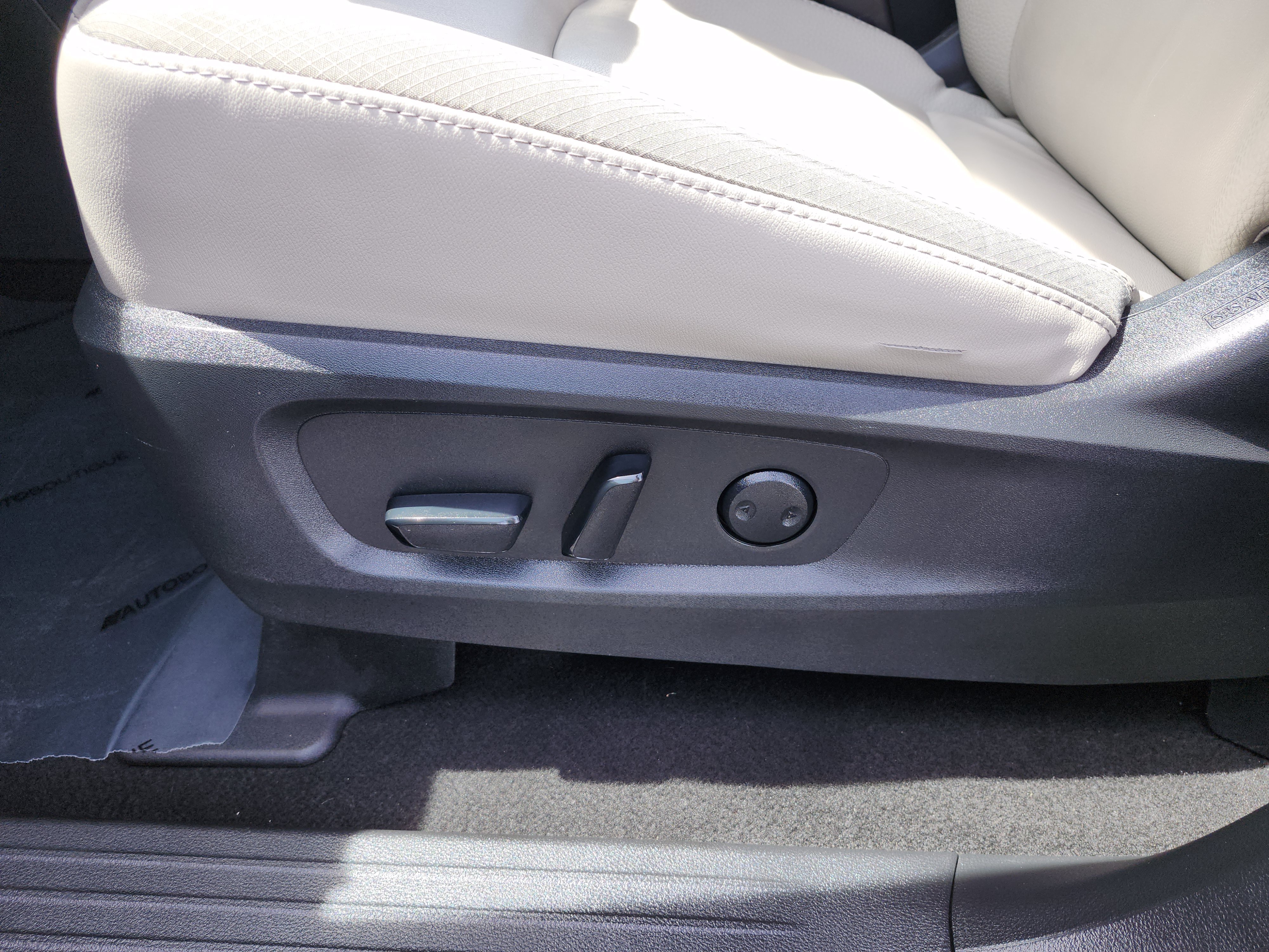 Used 2023 Nissan Pathfinder SL AWD/4WD image 27