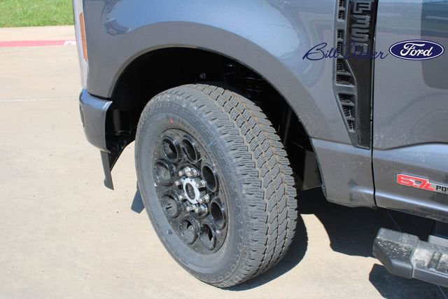 New 2026 Ford F350 Lariat w/ Black Appearance Package image 5