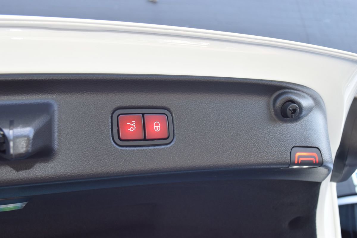 Used 2023 Mercedes-Benz S 500 4MATIC image 40