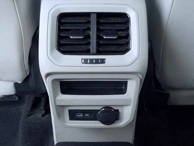 Used 2024 Volkswagen Tiguan SE AWD/4WD image 23