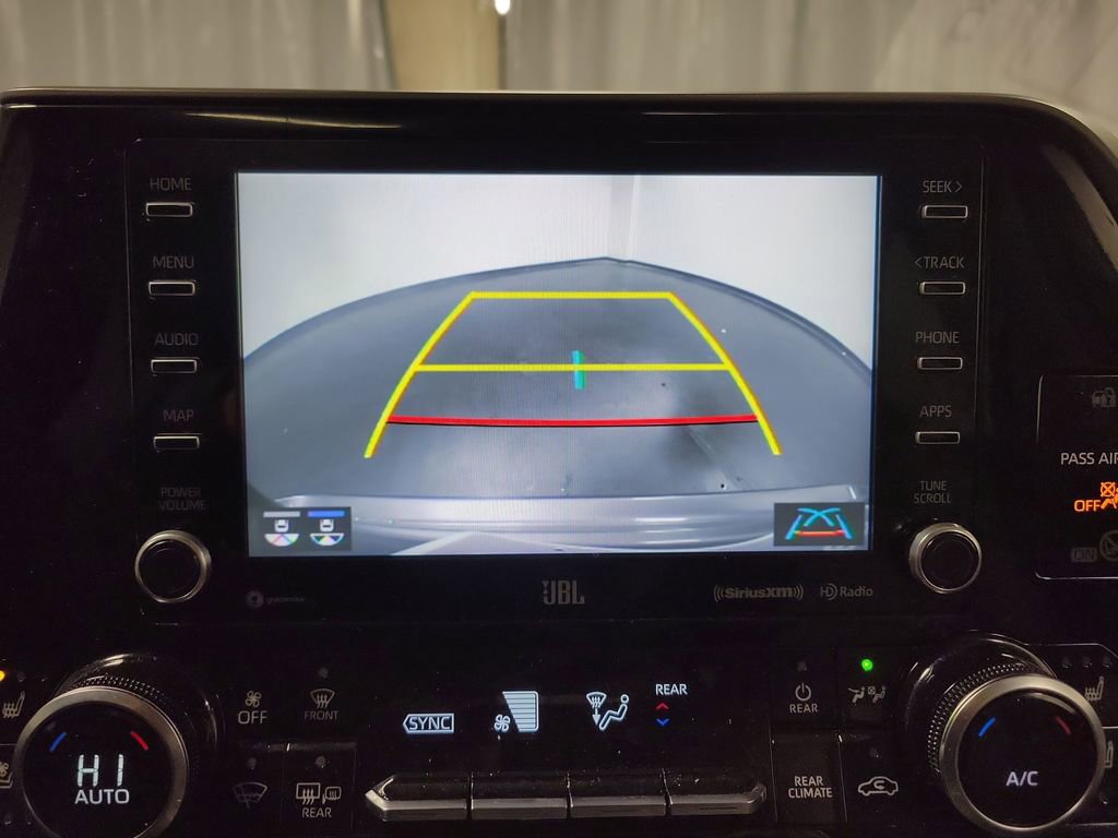 Used 2021 Toyota Highlander Limited image 20