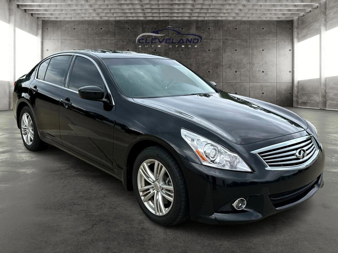 Used 2013 INFINITI G37 x Sedan w/ Premium Pkg