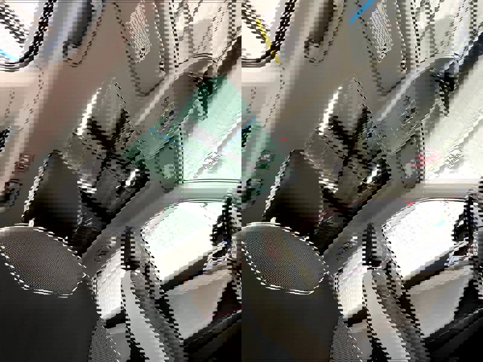 New 2026 Volkswagen Taos SE image 28