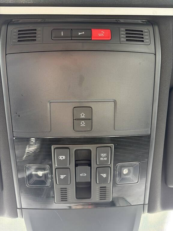 Used 2019 Volkswagen Tiguan S AWD/4WD image 24