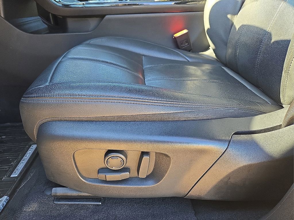 Used 2023 Land Rover Range Rover Evoque SE image 23