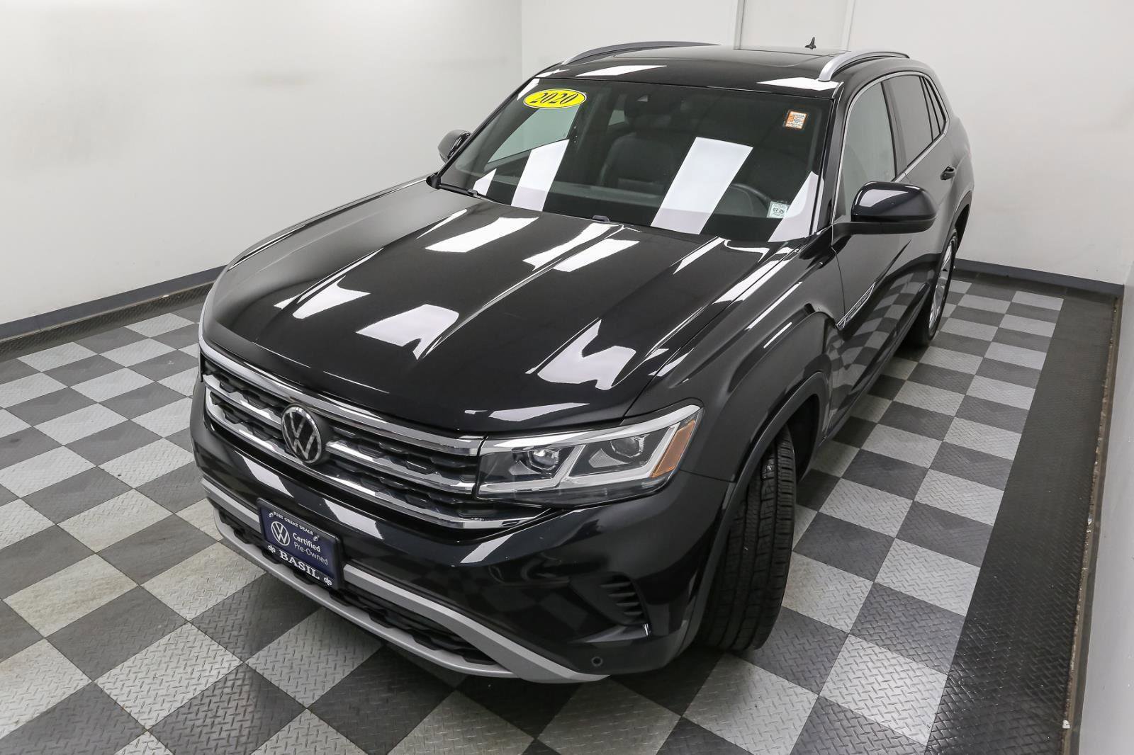 Certified 2020 Volkswagen Atlas Cross Sport SEL image 9
