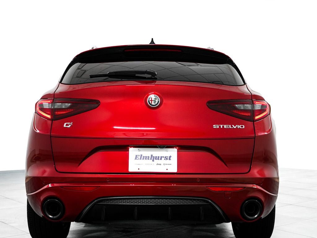 Used 2023 Alfa Romeo Stelvio Veloce AWD/4WD image 6