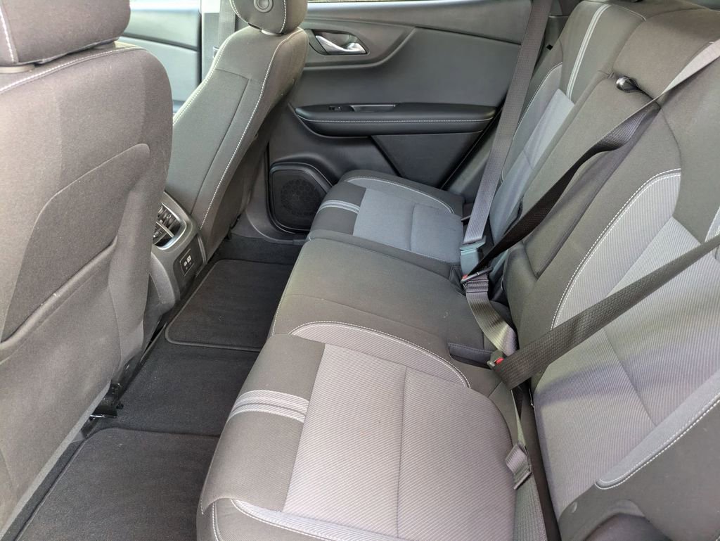 Used 2025 Chevrolet Blazer LT FWD image 26