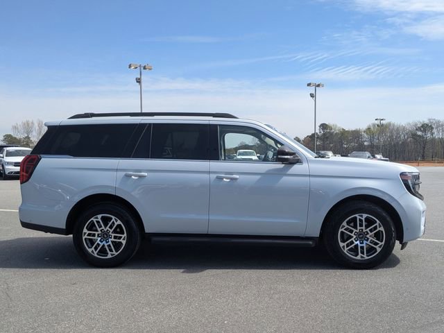 Certified 2025 Ford Expedition Active image 2