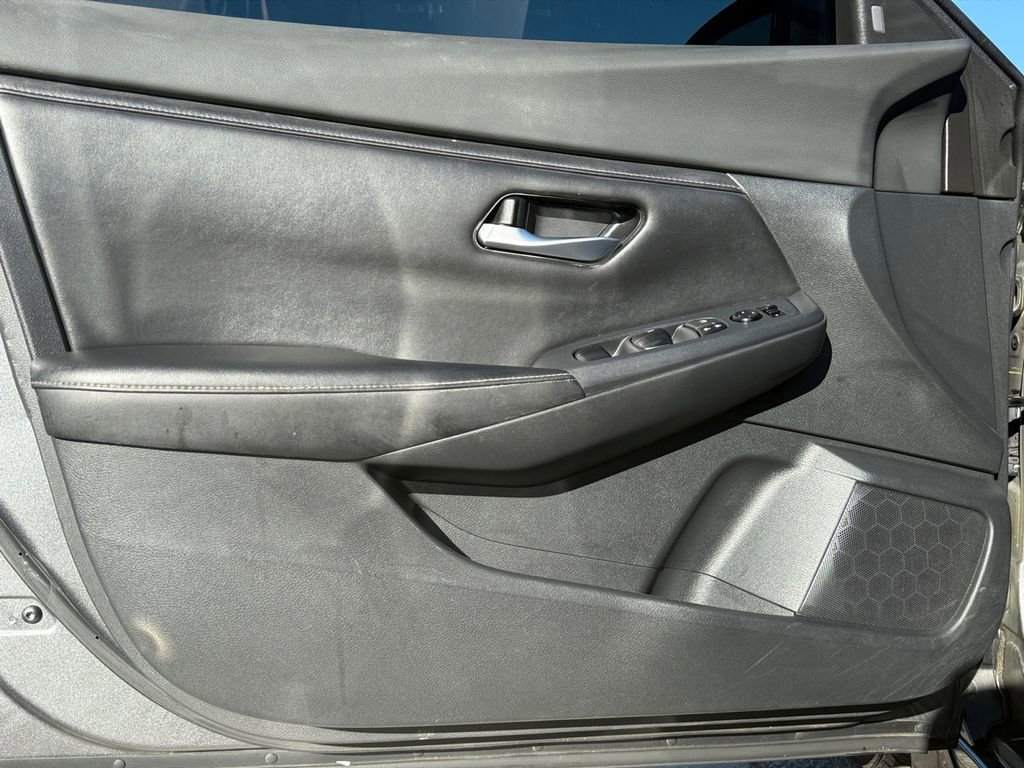 Used 2021 Nissan Sentra SV image 11