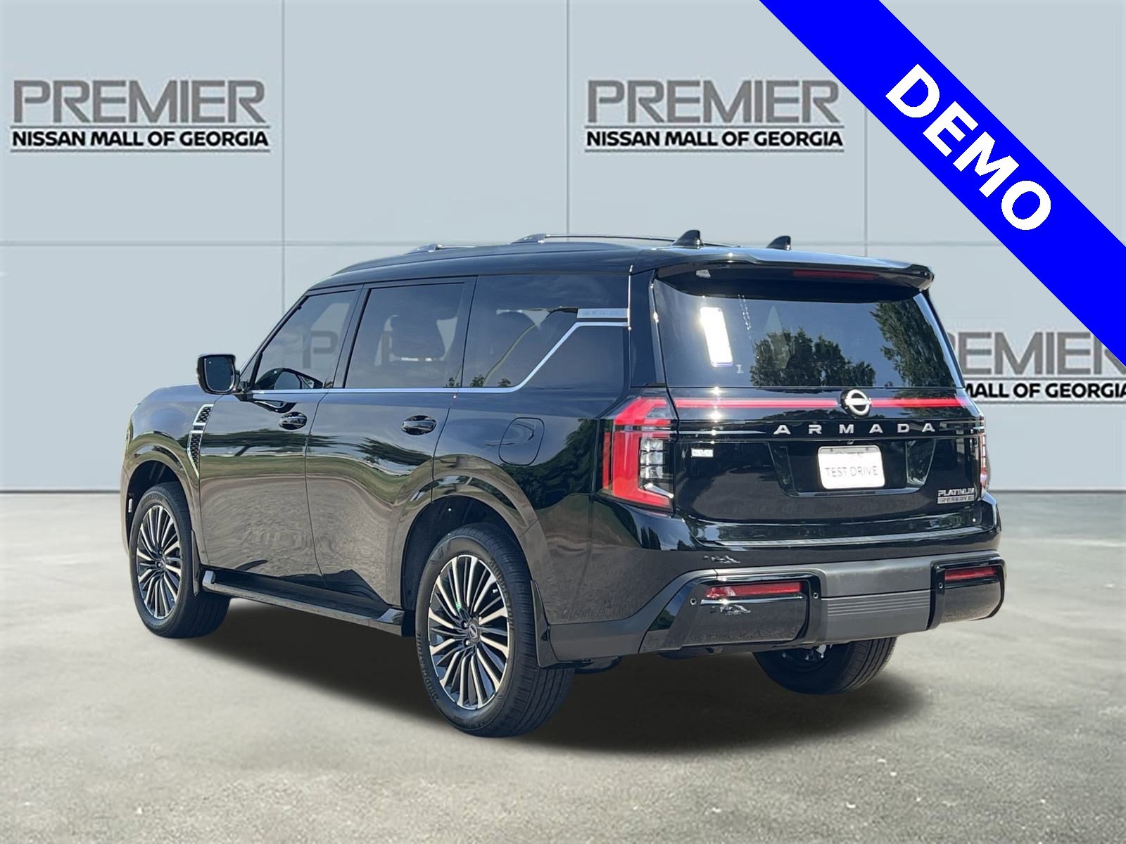 New 2025 Nissan Armada Platinum Reserve image 34