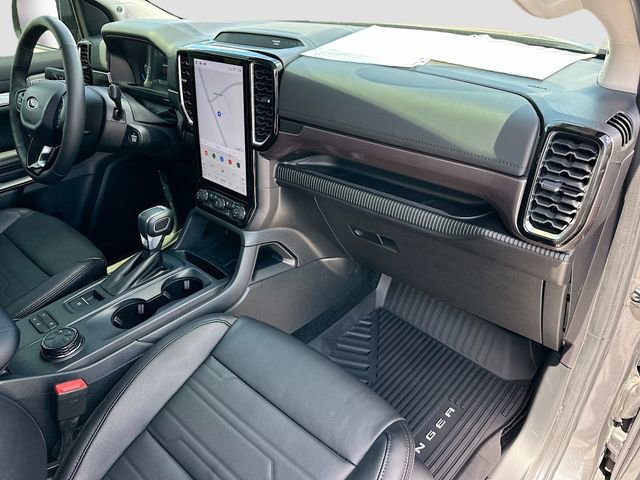 Used 2025 Ford Ranger Lariat w/ Black Appearance Package AWD/4WD image 27