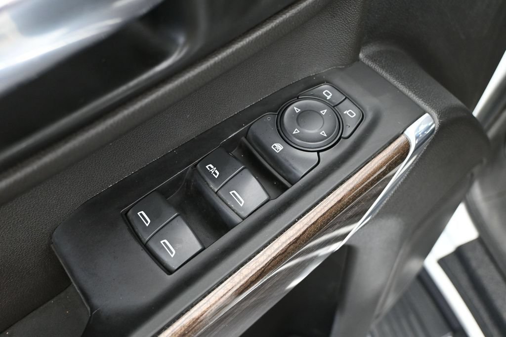 Used 2022 Chevrolet Silverado 2500 LT AWD/4WD image 15