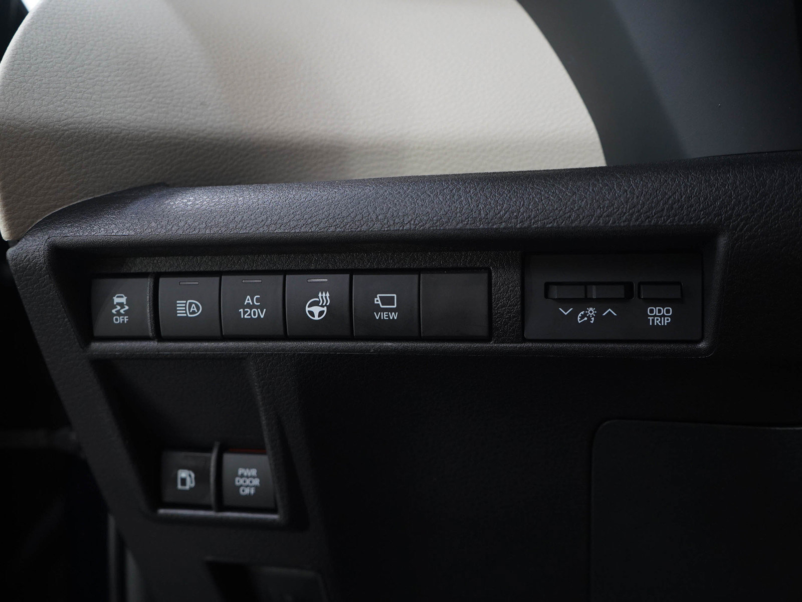 Used 2026 Toyota Sienna Platinum AWD/4WD image 29