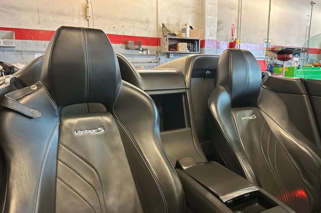Used 2013 Aston Martin V8 Vantage S RWD image 17
