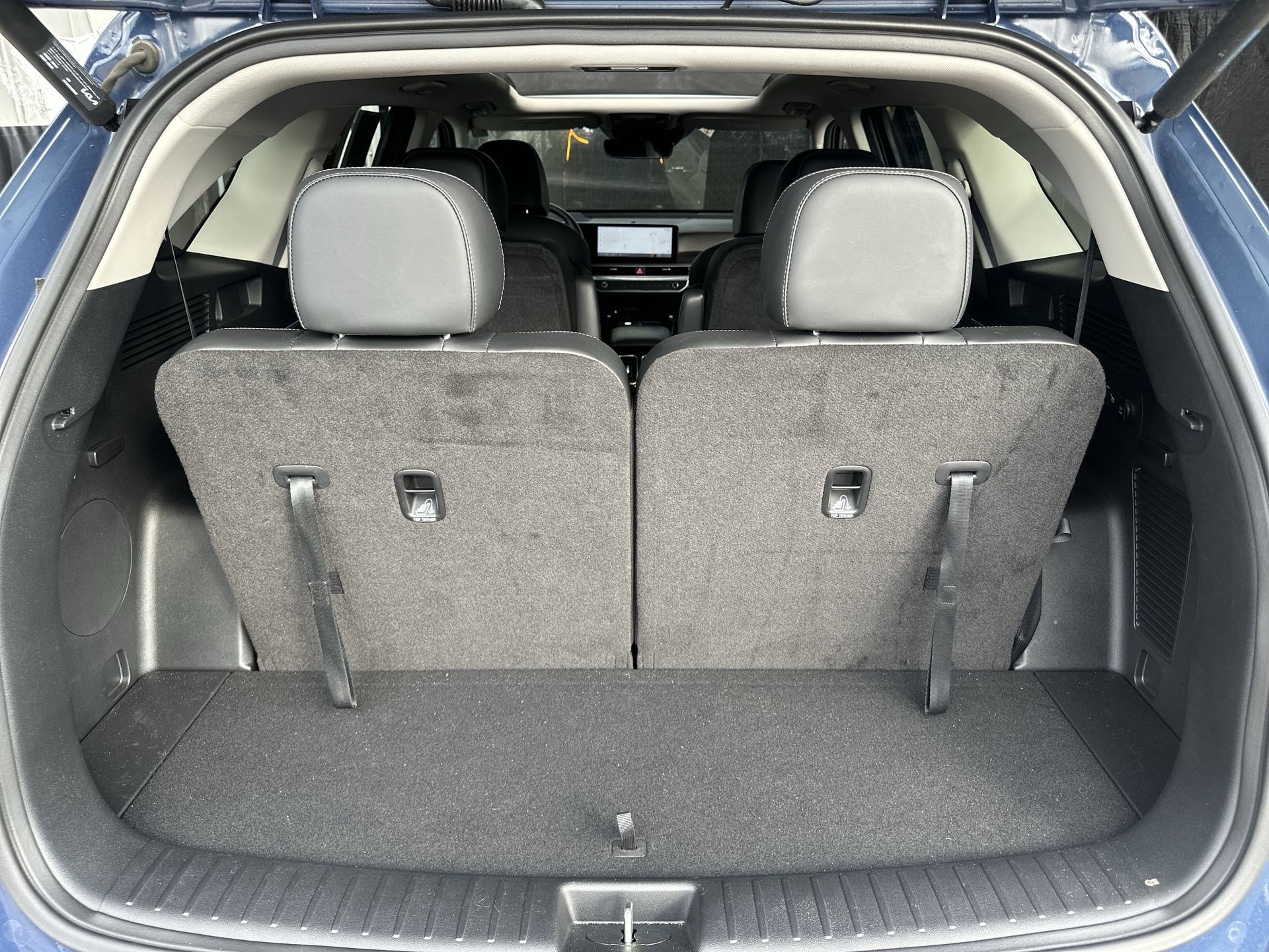 Used 2025 Kia Sorento SX image 21