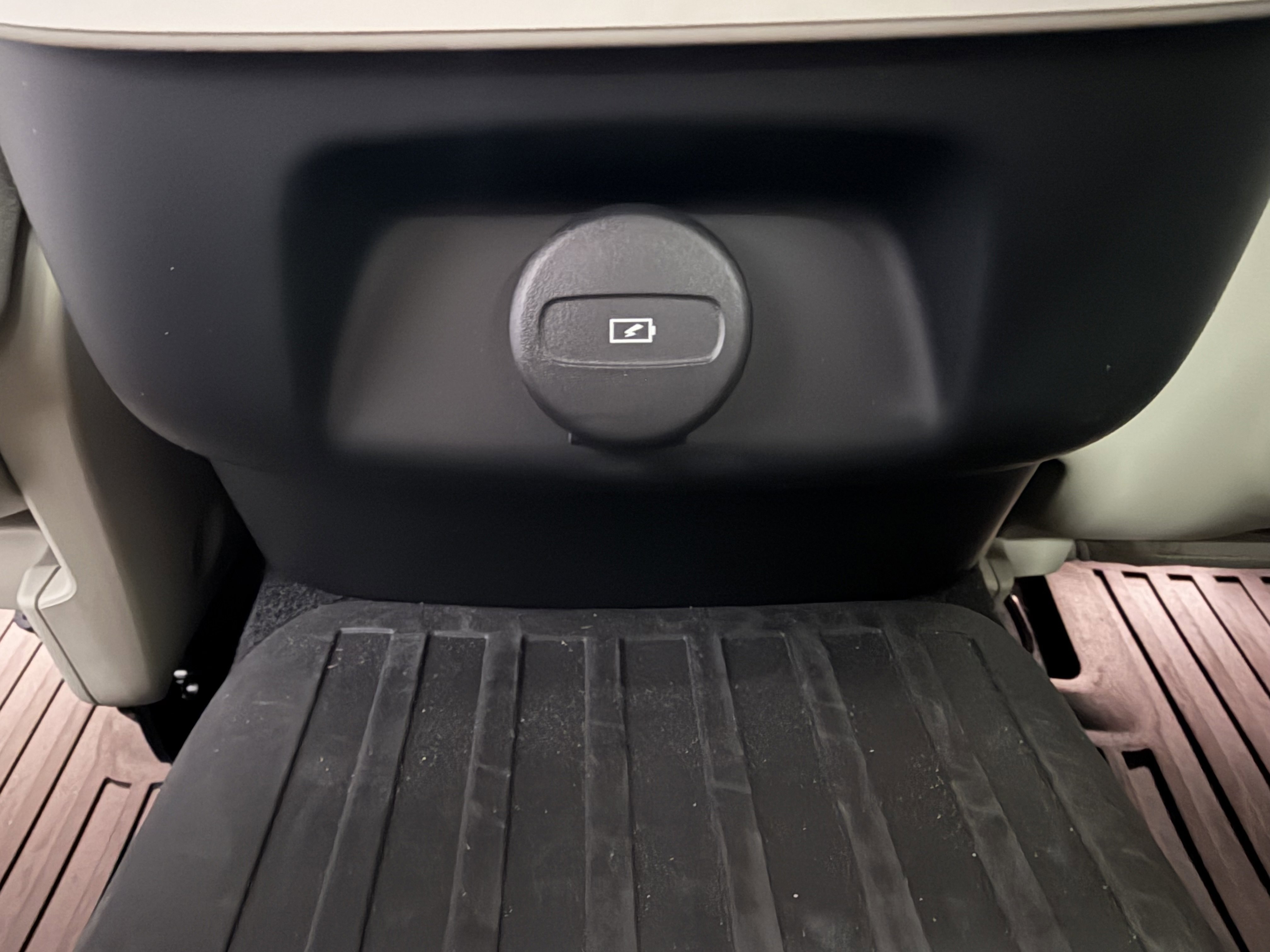 Used 2023 Volvo S60 B5 Ultimate w/ Climate Package image 29