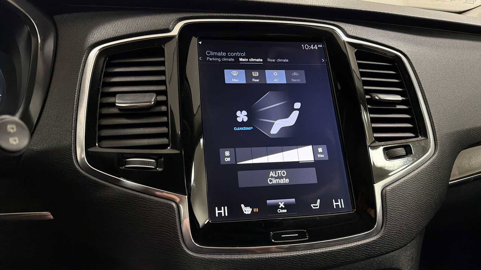 Used 2017 Volvo XC90 T6 Momentum w/ Vision Package image 21