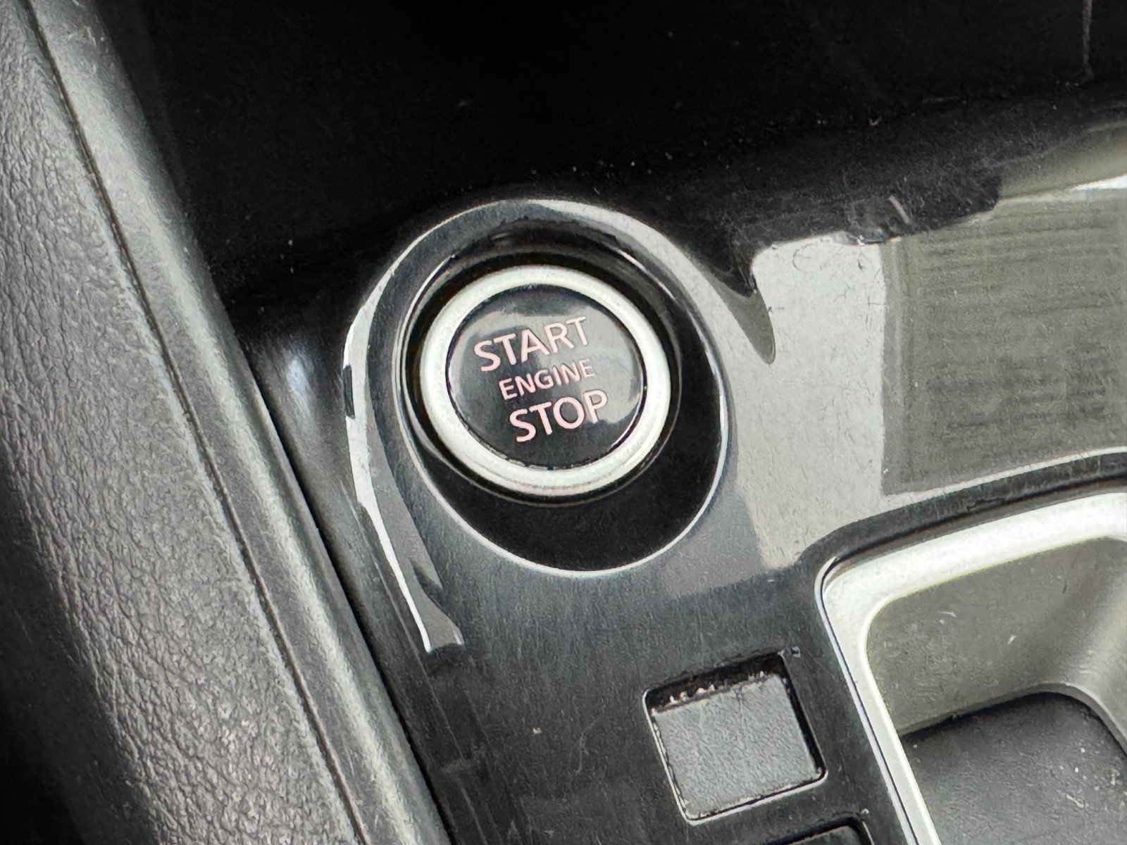 Used 2021 Nissan Versa SV image 24