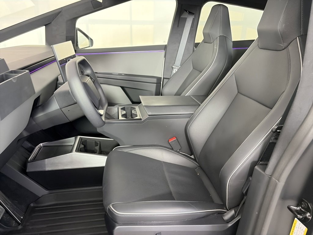 Used 2025 Tesla Cybertruck AWD Crew Cab image 11