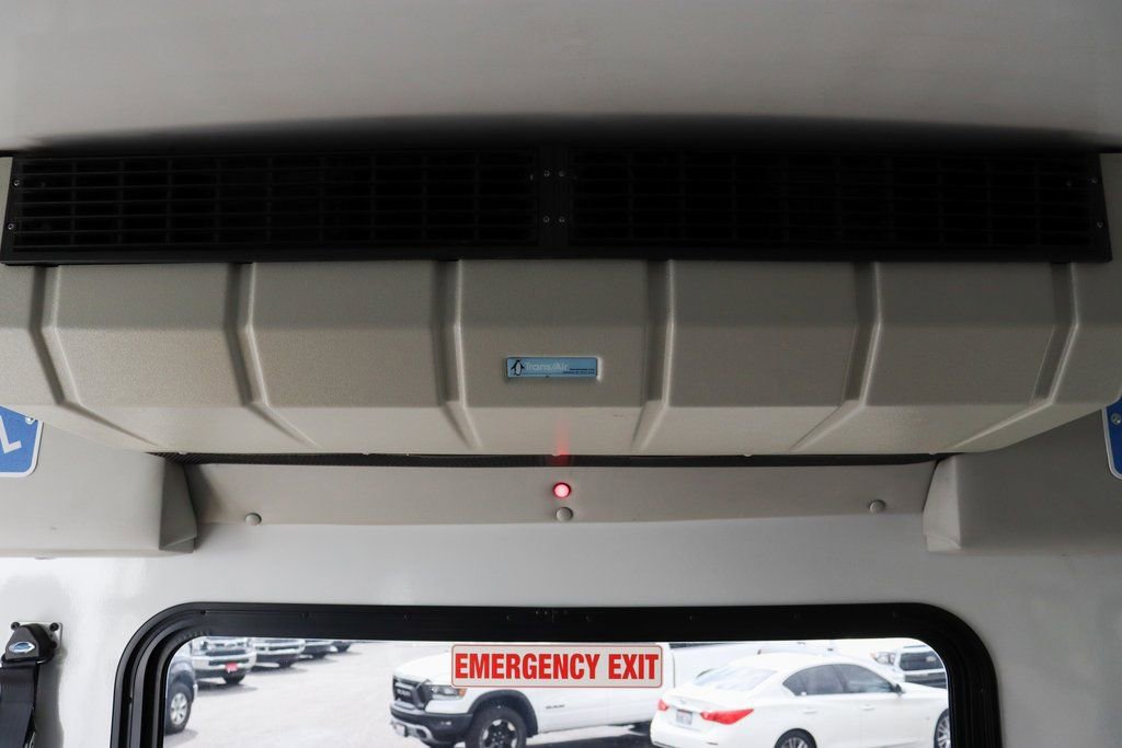 Used 2015 Ford E-450 and Econoline 450 Super Duty w/ Shuttle Bus Prep Package image 26