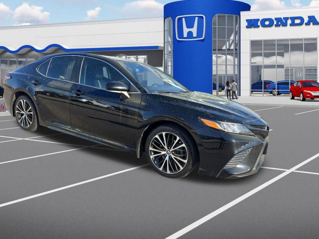 Used 2019 Toyota Camry SE w/ Audio Package 360° Tour