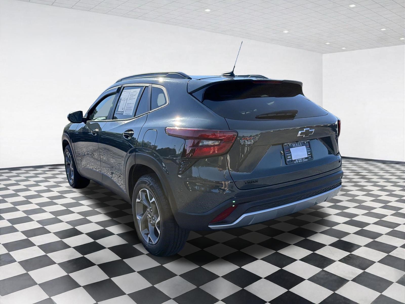 Used 2025 Chevrolet Trax LT w/ Driver Confidence Package FWD image 9