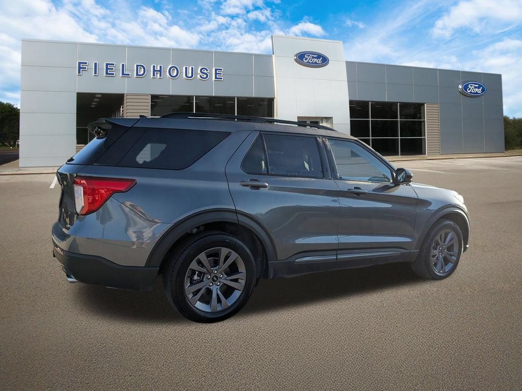 Used 2023 Ford Explorer XLT w/ Equipment Group 202A AWD/4WD image 9