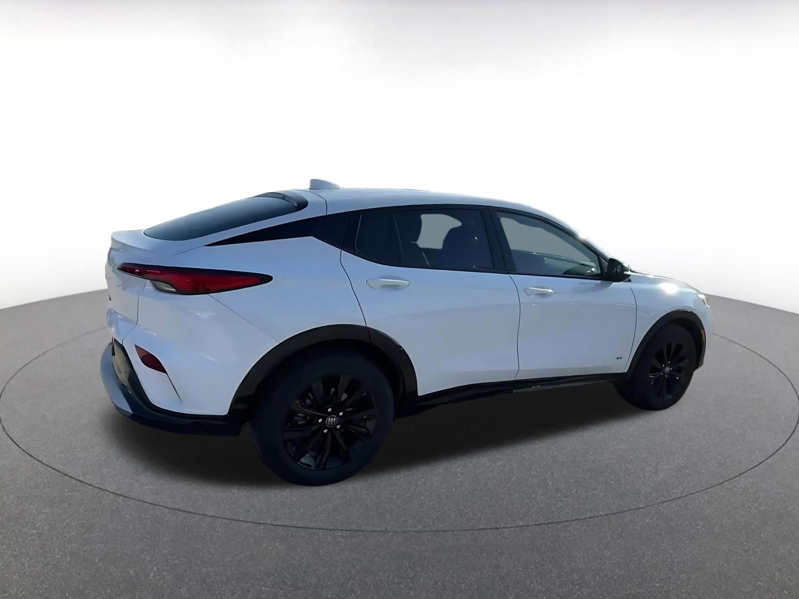 Used 2025 Buick Envista Sport Touring image 15