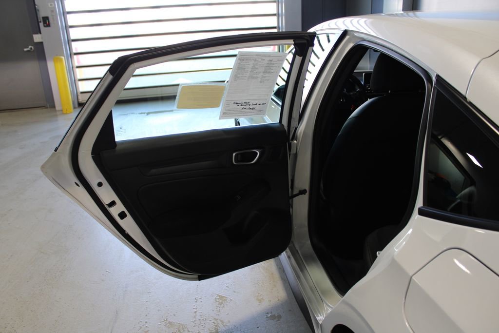 Used 2023 Honda Civic Sport image 17