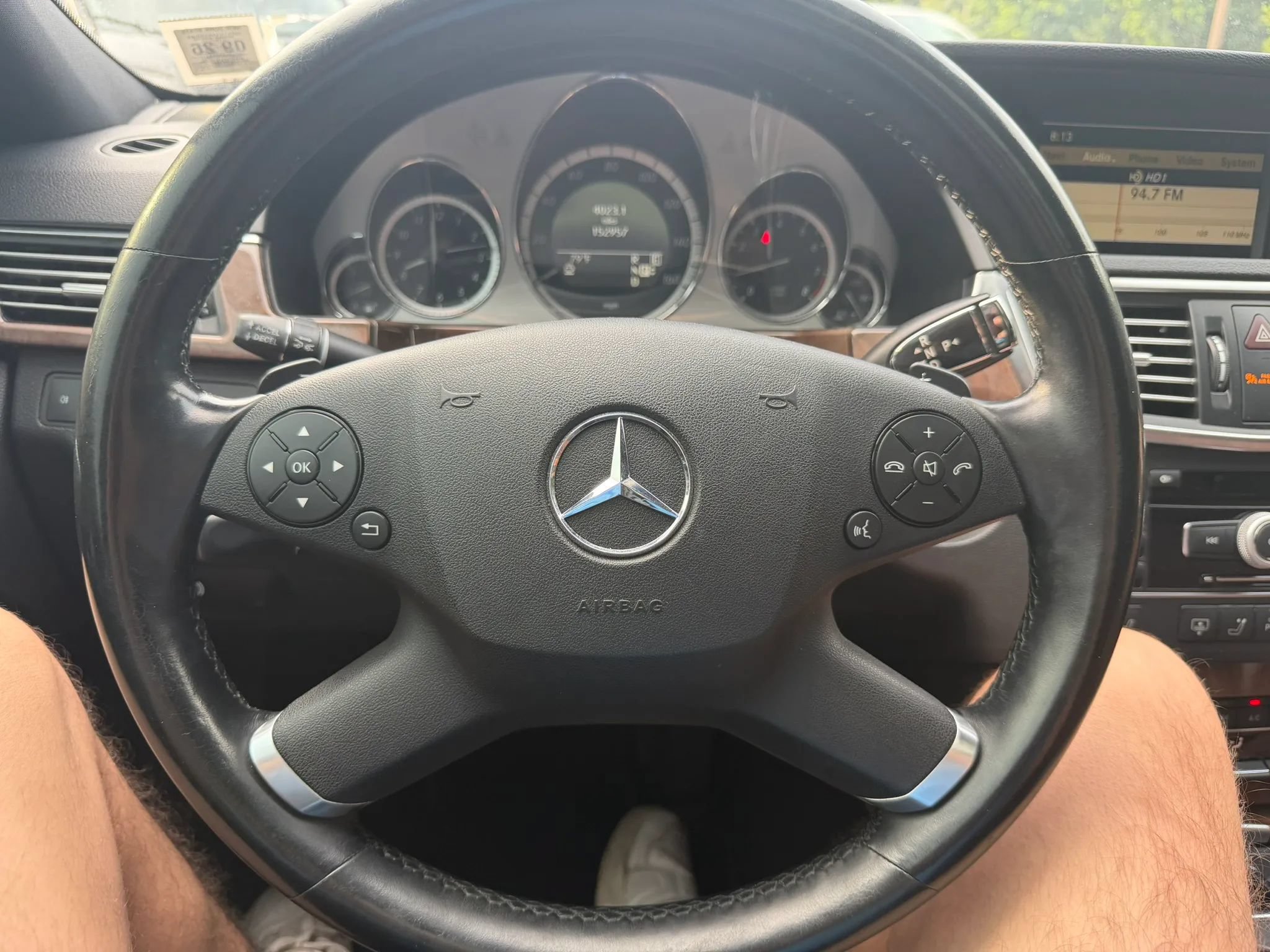 Used 2011 Mercedes-Benz E 550 4MATIC Sedan image 17