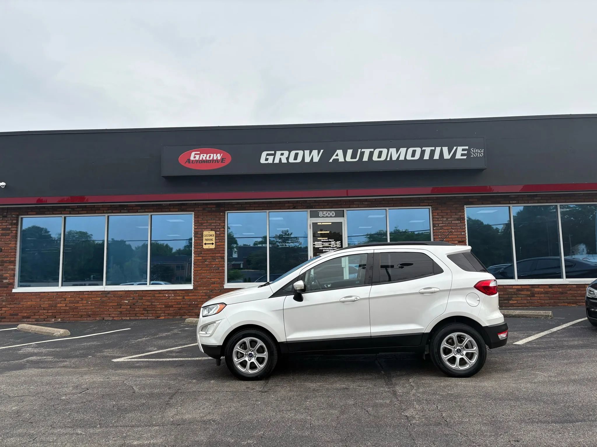 Used 2018 Ford EcoSport SE w/ SE Convenience Package image 62