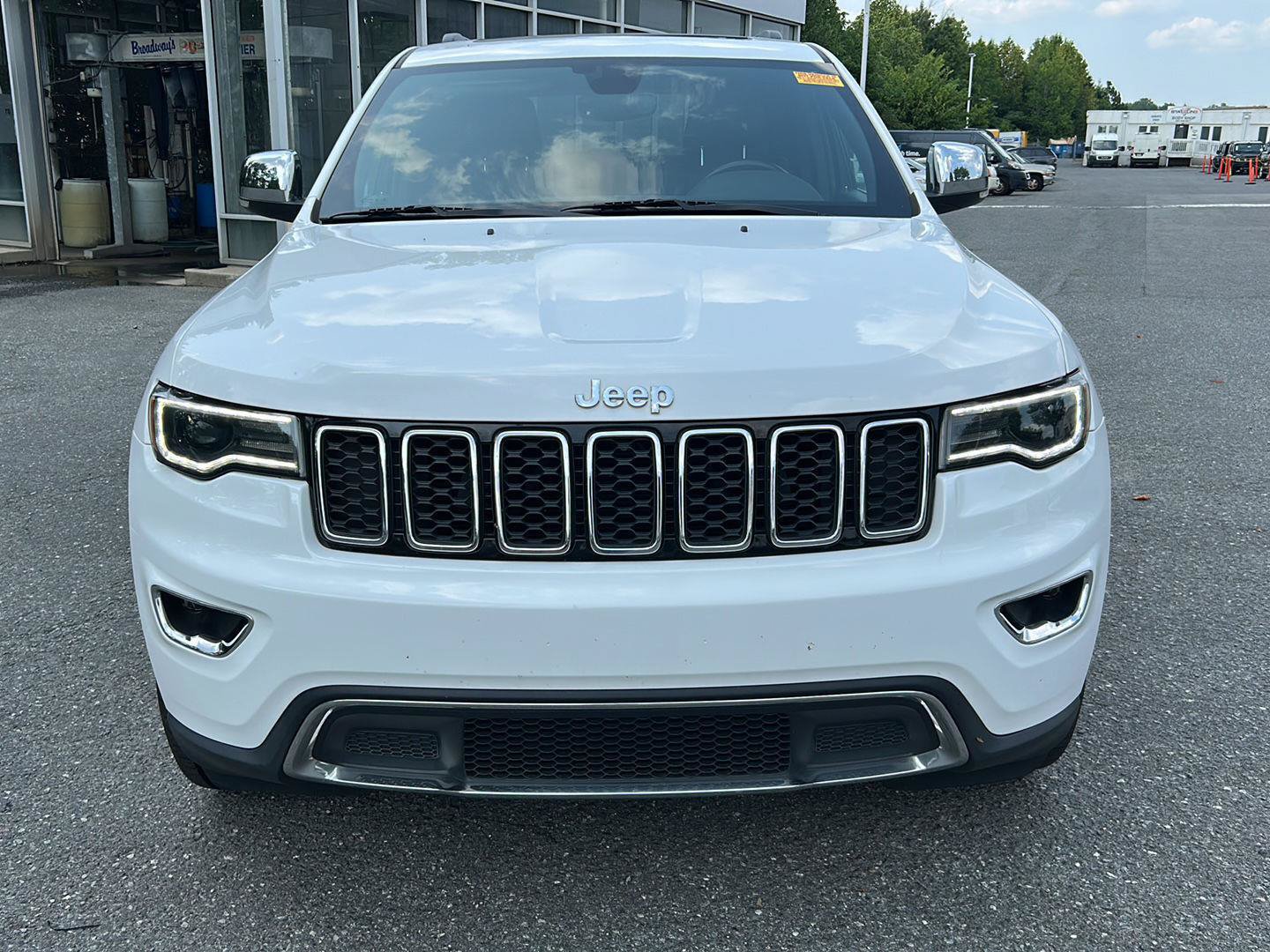 Used 2020 Jeep Grand Cherokee Limited w/ Trailer Tow Group IV AWD/4WD image 8