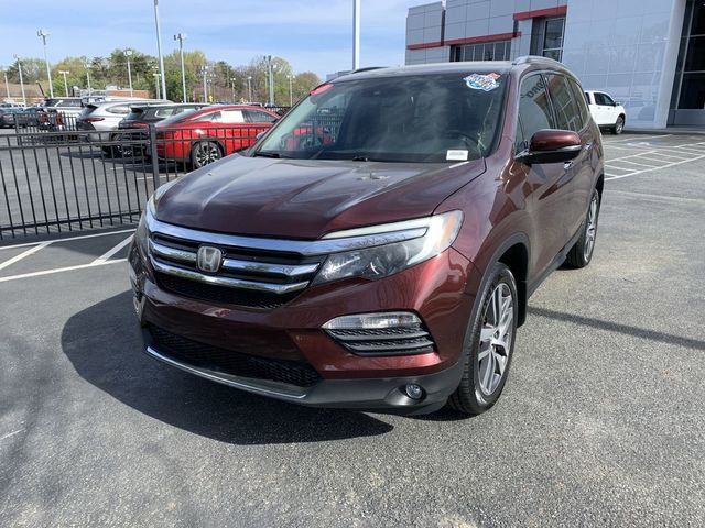 Used 2017 Honda Pilot Touring image 4