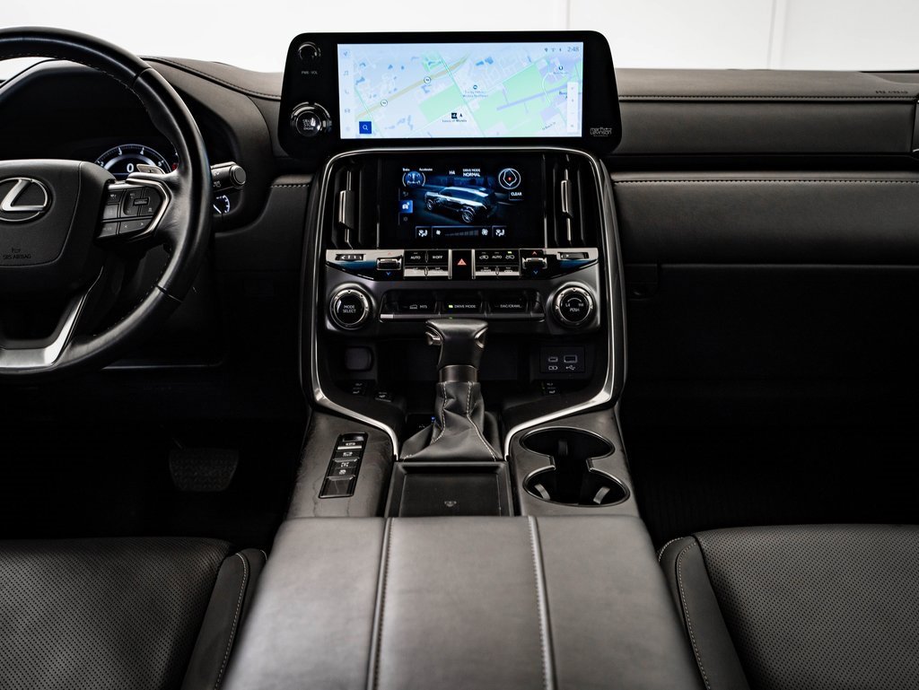 Used 2024 Lexus LX 600 4WD w/ Interior Upgrade Package image 35
