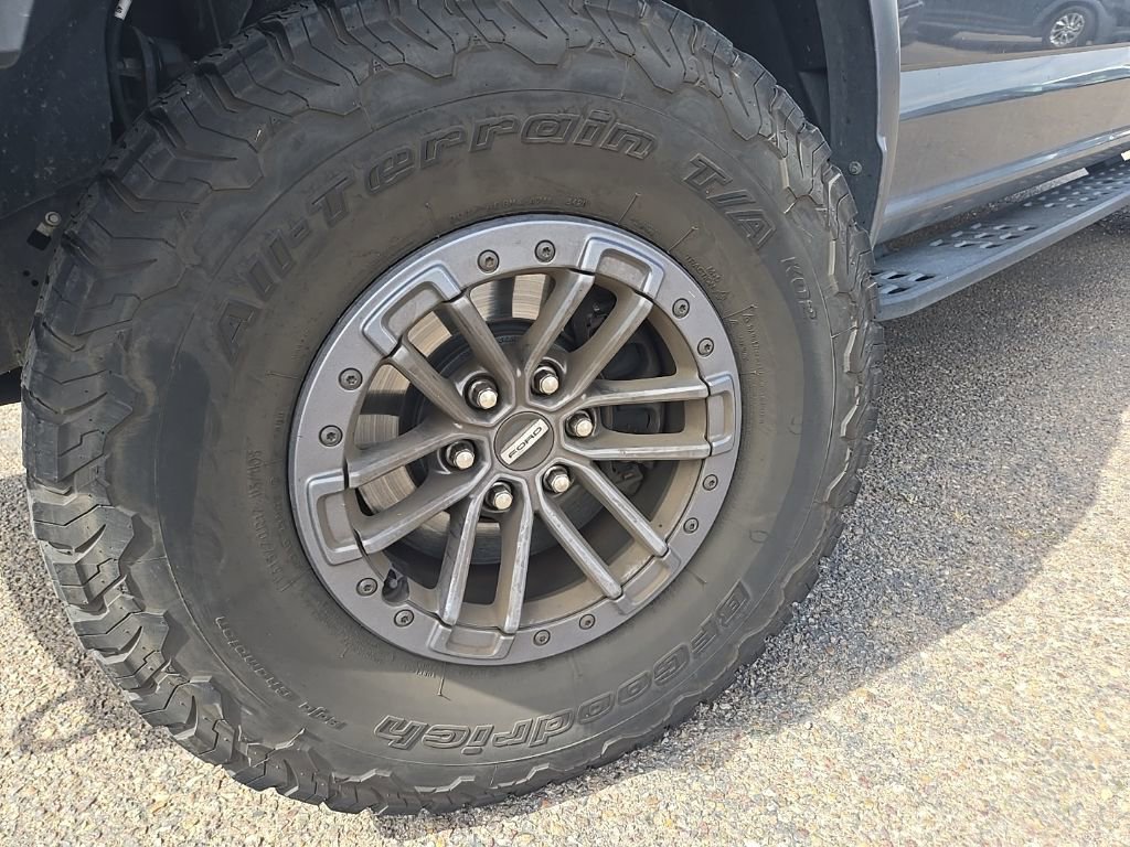 Used 2019 Ford F150 Raptor w/ Equipment Group 802A Luxury AWD/4WD image 12