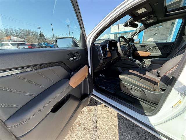 New 2026 GMC Canyon AT4 w/ Technology Plus Package AWD/4WD image 11