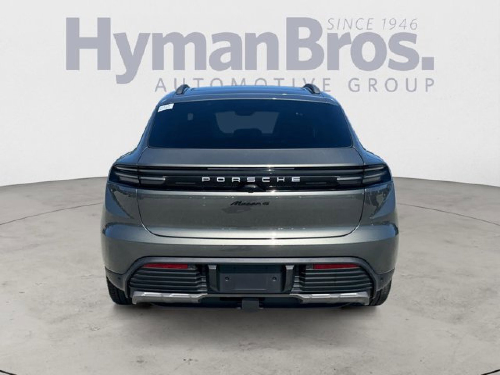 Used 2024 Porsche Macan 4 Electric w/ Premium Package AWD/4WD image 4