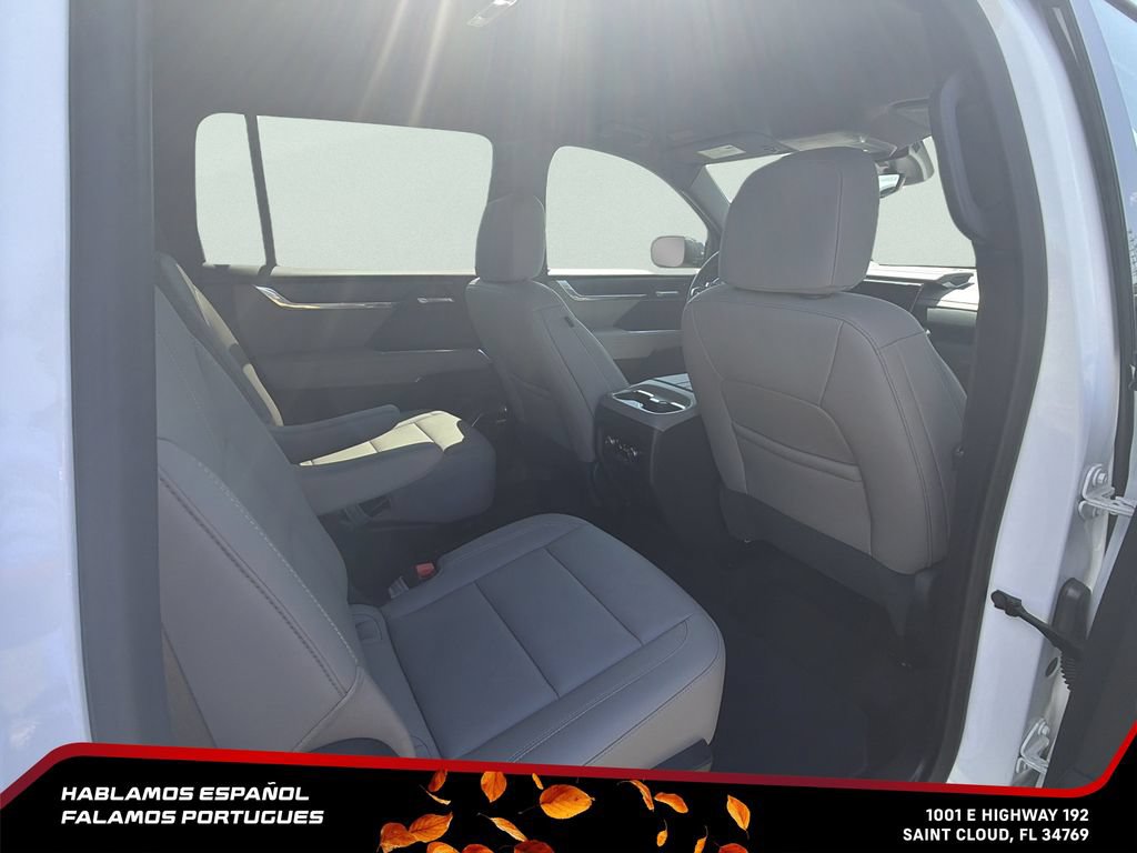 Certified 2026 GMC Acadia Elevation w/ Elevation Premium Package FWD image 32