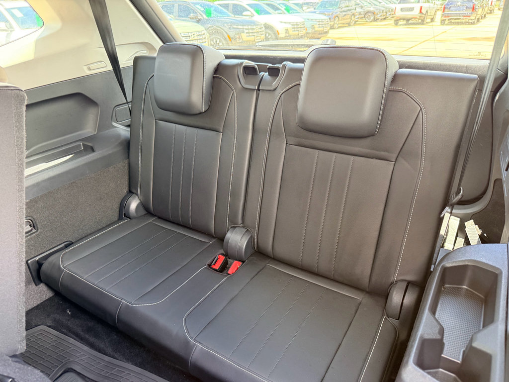 Used 2024 Volkswagen Tiguan Wolfsburg Edition FWD image 25