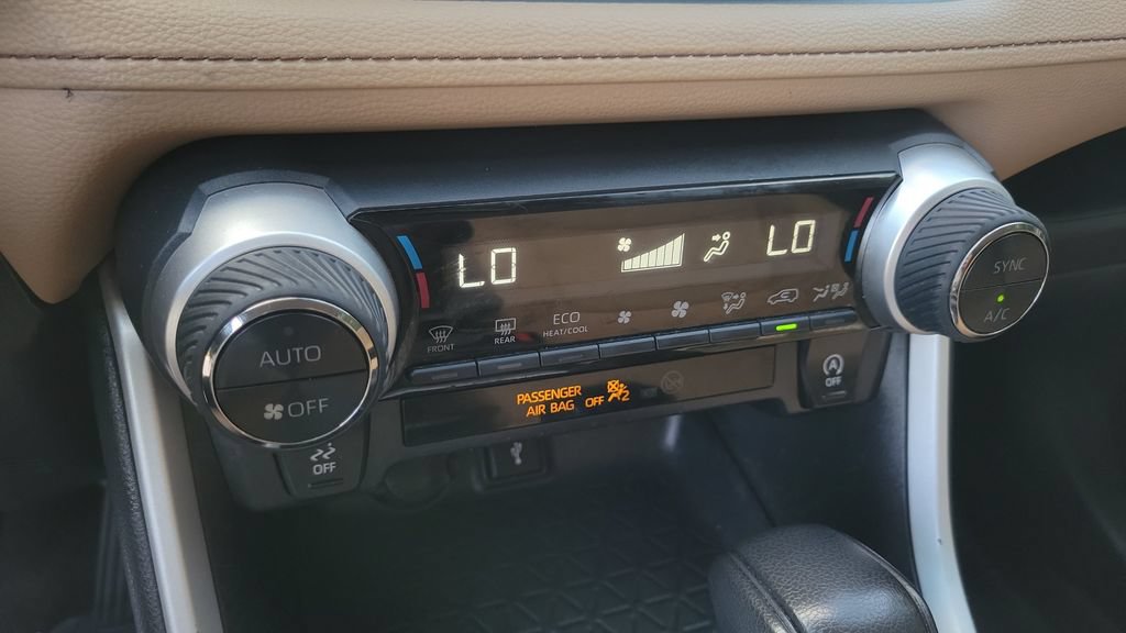 Certified 2020 Toyota RAV4 XLE FWD image 15