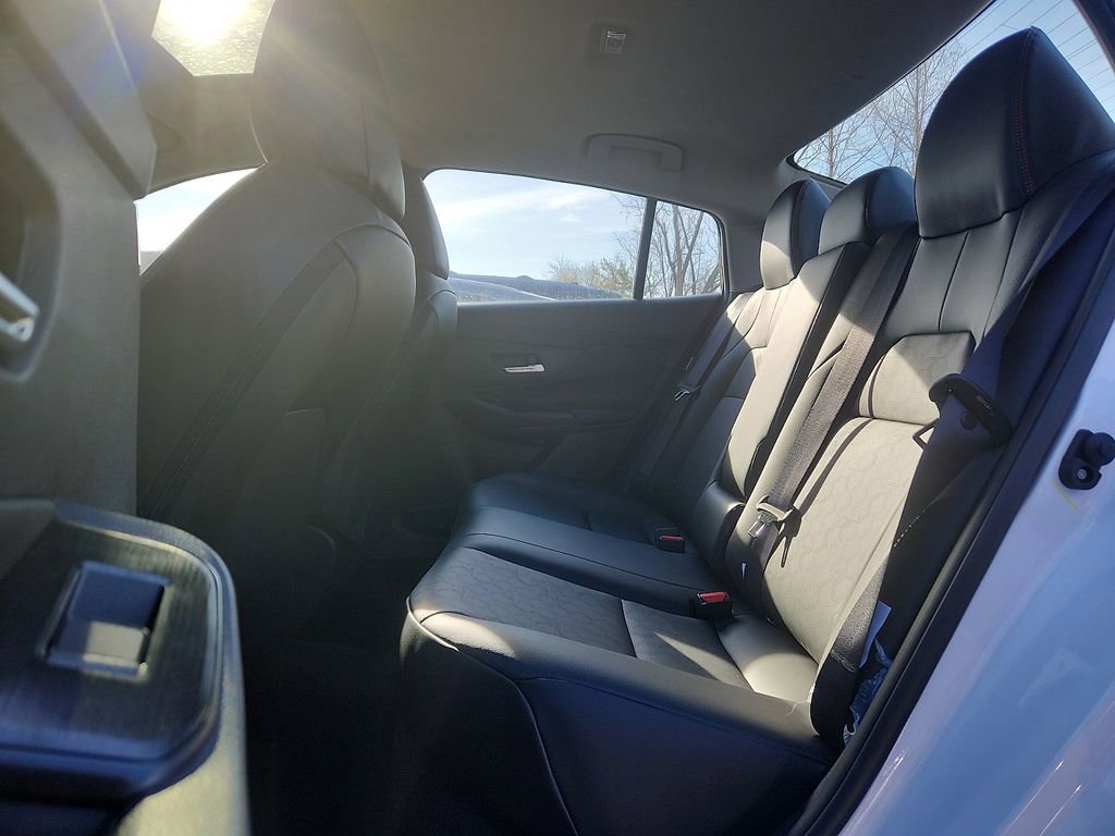 New 2026 Nissan Sentra SR w/ SR Premium Package FWD image 5