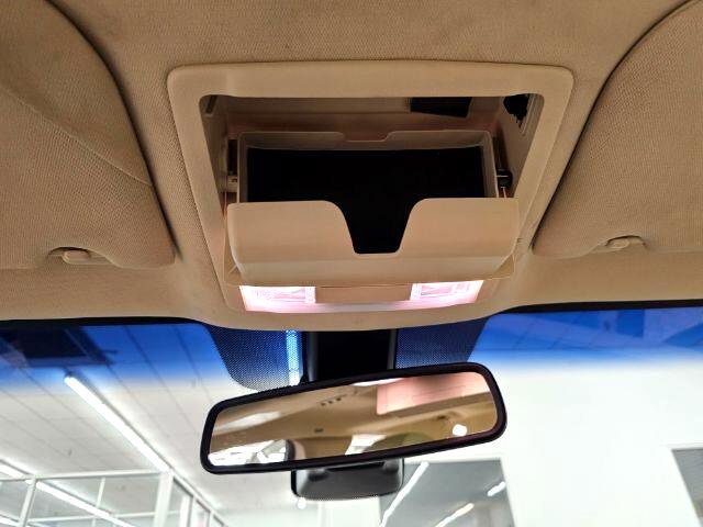 Used 2014 Lincoln MKS AWD w/ Equipment Group 101A image 26