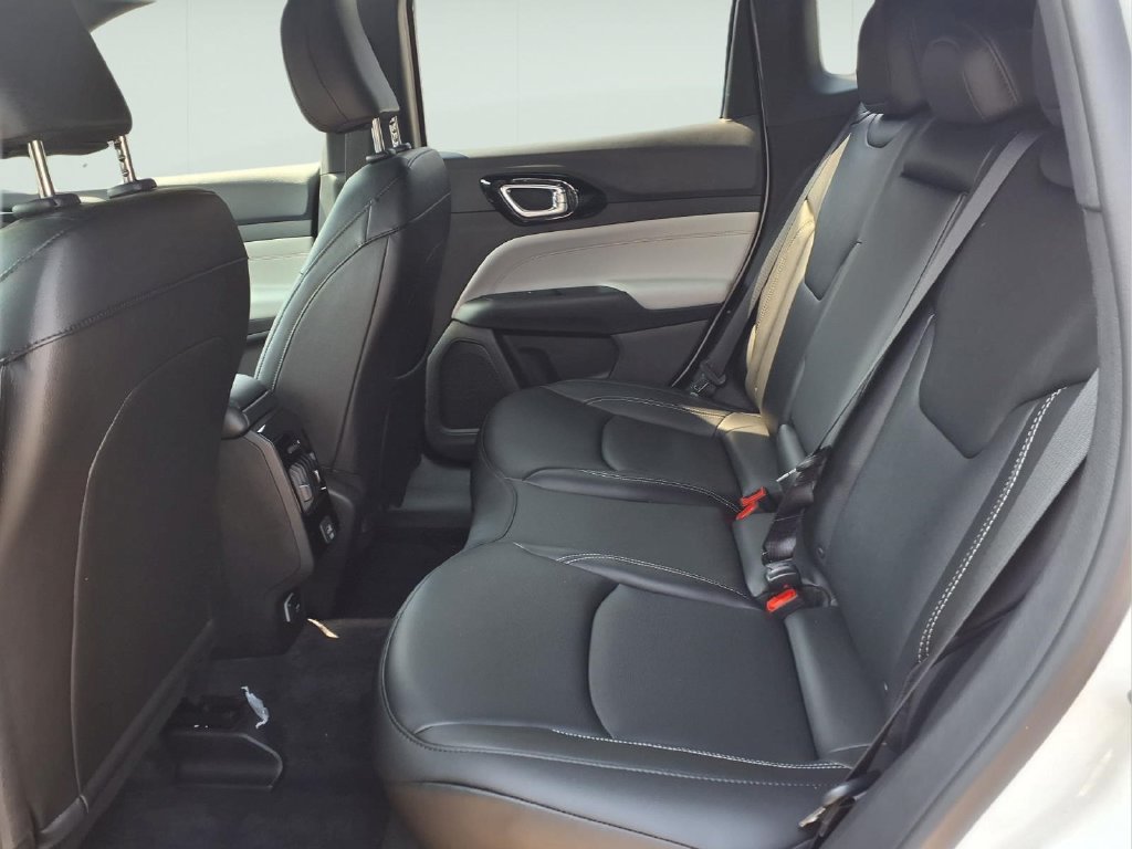 New 2026 Jeep Compass Limited AWD/4WD image 11