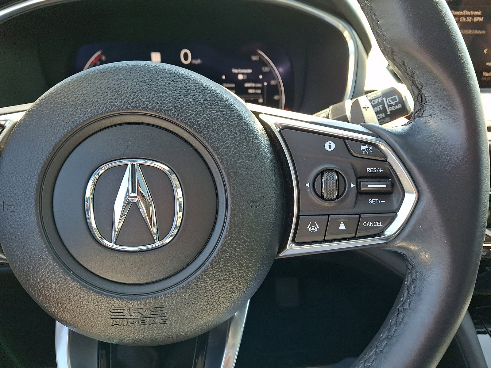 Used 2022 Acura MDX SH-AWD w/ Technology Package image 22