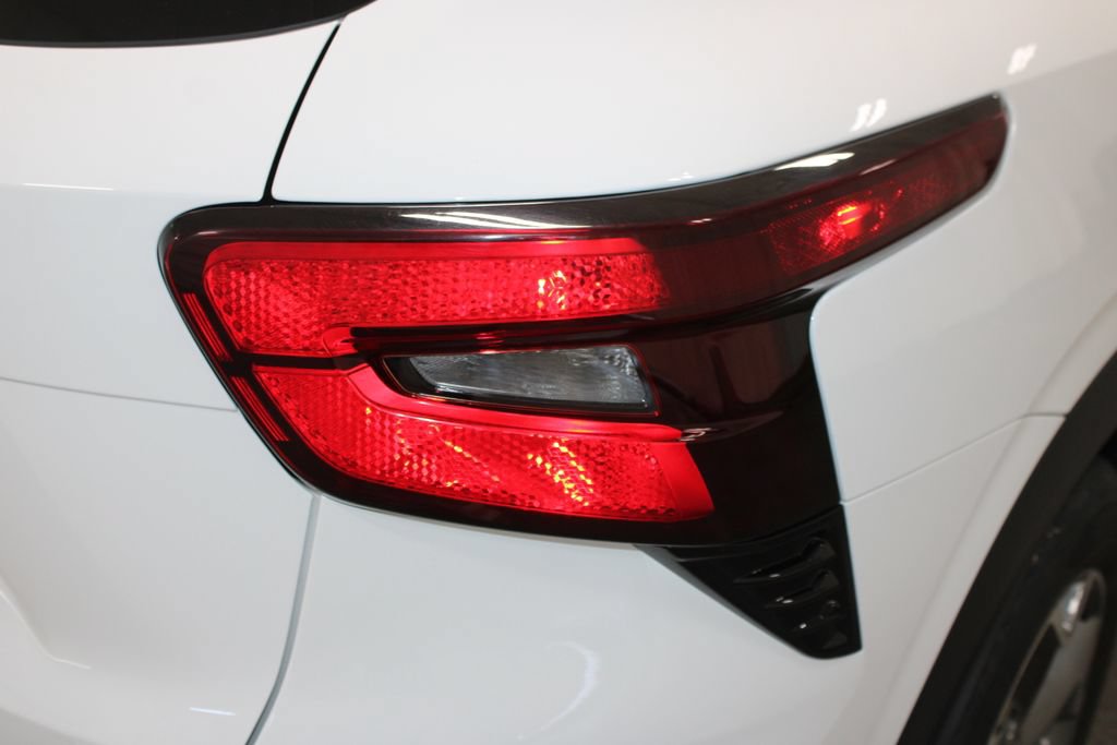 Used 2025 Chevrolet Trax LT FWD image 27