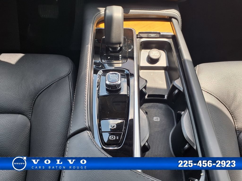 Certified 2024 Volvo XC90 B5 Plus w/ Protection Package Premier AWD/4WD image 35