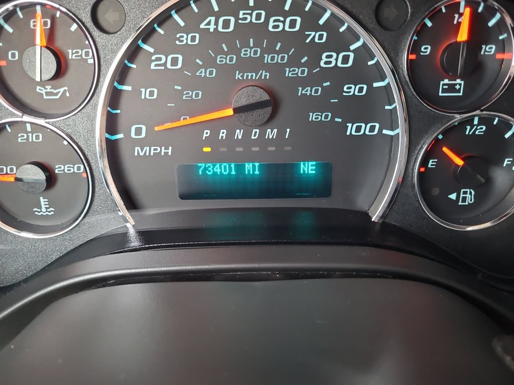 Used 2023 Chevrolet Express 2500 Extended w/ Driver Convenience Package RWD image 9