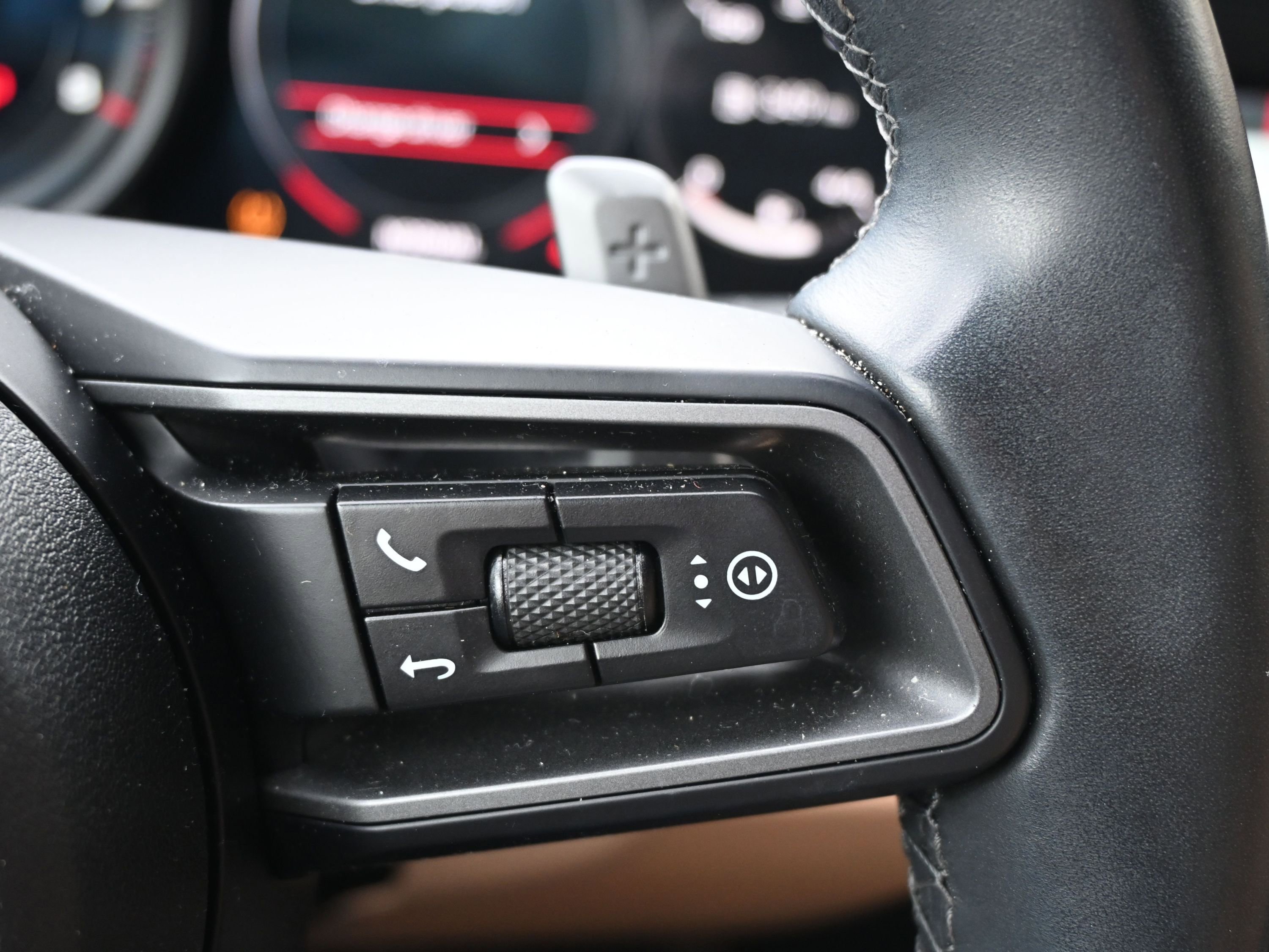 Certified 2021 Porsche 911 Carrera 4S image 39